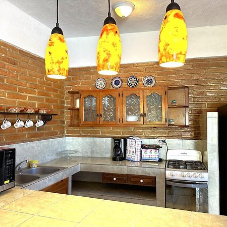 Апарт отель Casa Anita Пуэрто-Вальярта Экстерьер фото